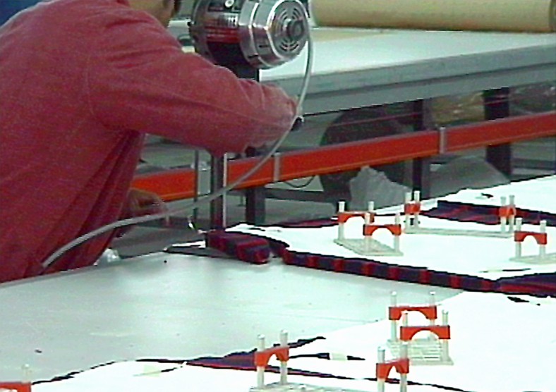Alternative — manual cutting of the lay package