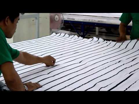 VEITH Pin Table for knitted fabric in action